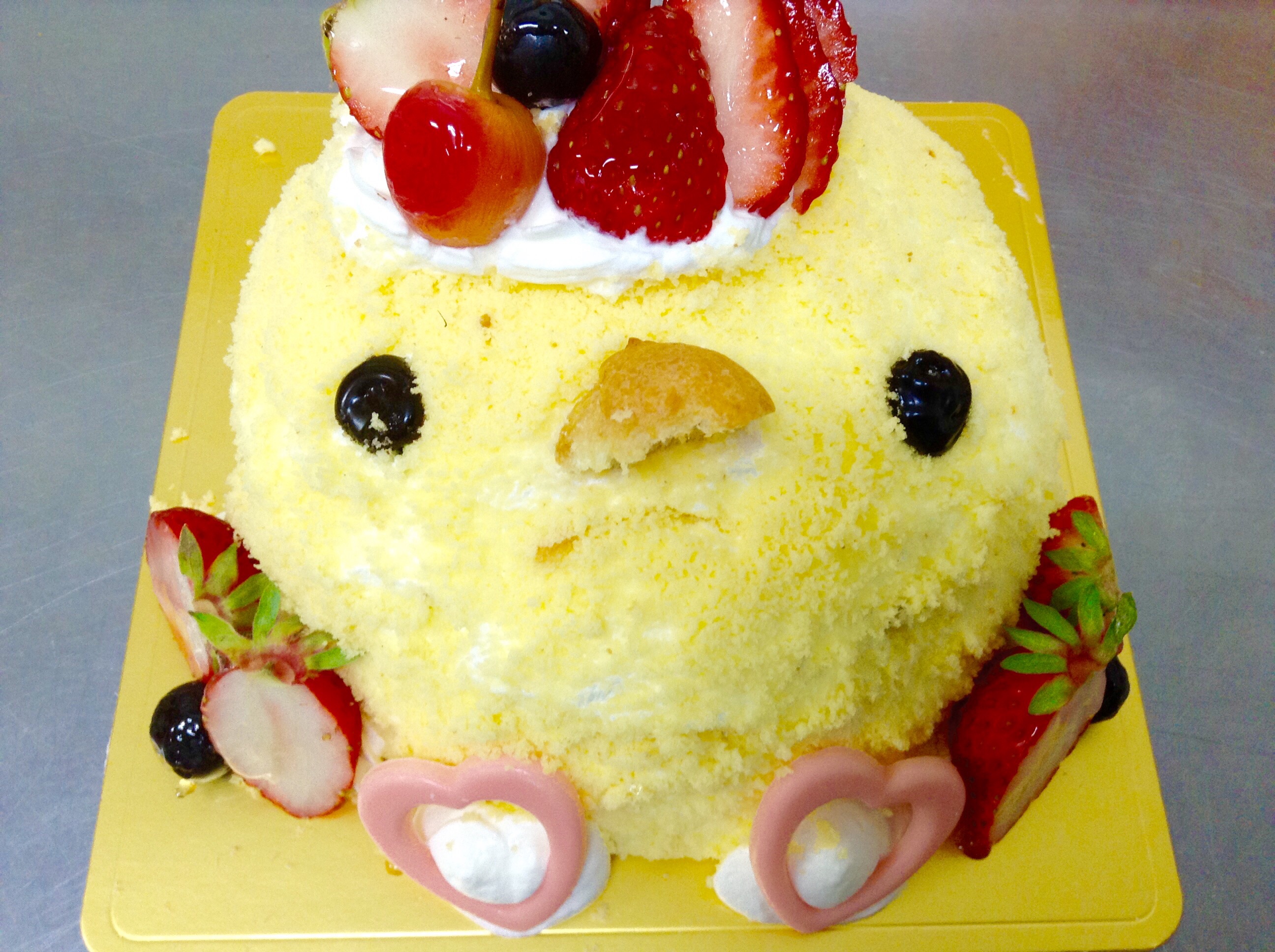 ひよこのバースデーケーキ ﾟ ﾟ ﾟ ﾟ ガトサン ブログ
